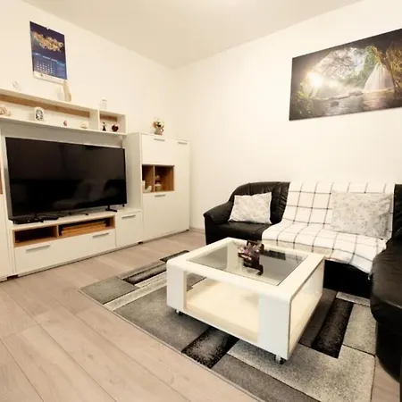 House Bistre With Private Pool *